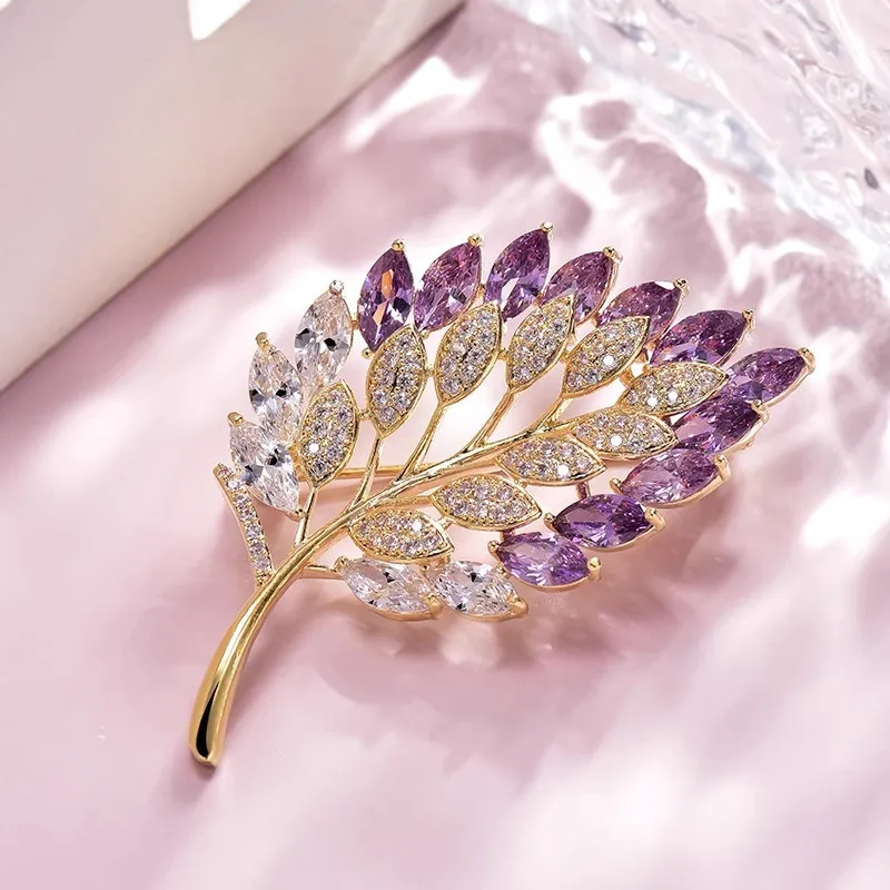 Exquisite Women Girls Elegant Crystal Leaves Brooches Pins Fashion Shining Boutique Rhinestone Plant Badges  Jewelry For Lady