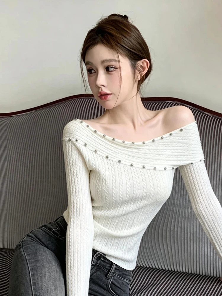 Fashionable Korean Style Long Sleeve Knitted Base Shirt One Shoulder Asymmetrical Neckline Slimming Design for Young Women