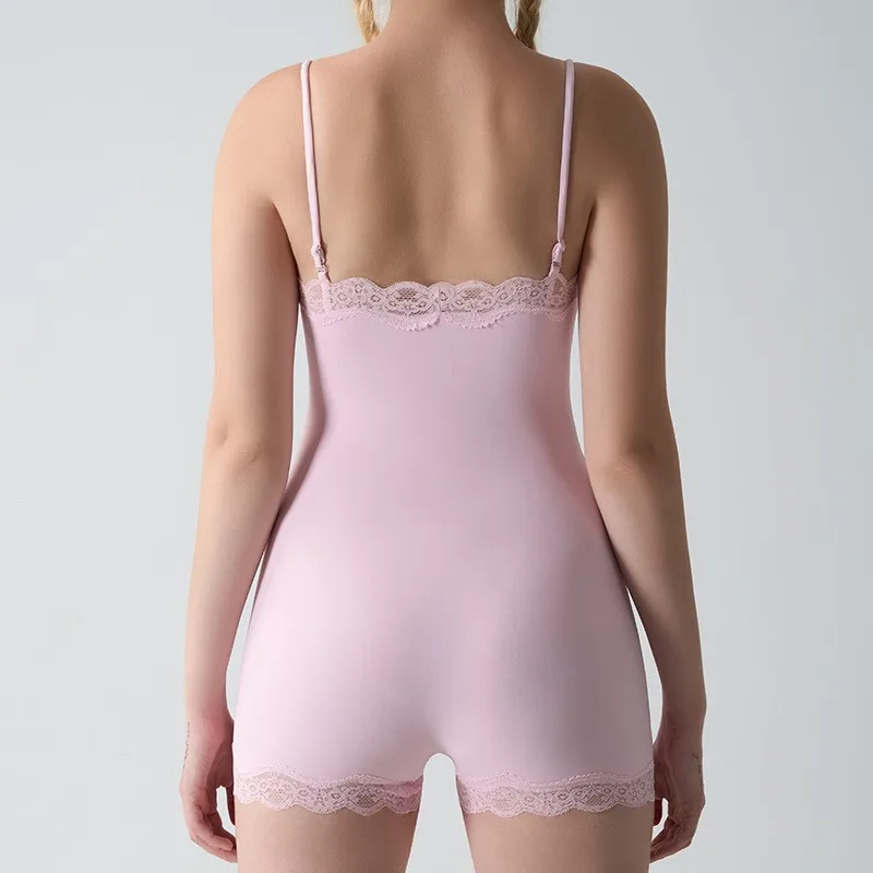 ใหม่ผู้หญิงเซ็กซี่สแควร์คอลูกไม้แผงบอดี้สูทแขนกุดสปาเก็ตตี้JumpsuitสีทึบSlim Bodycon Rompers Tank Tops