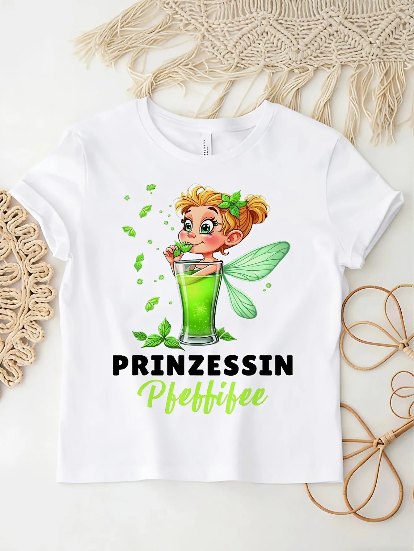 Princess Pfeffifee Party Peppermint Liqueur Pfeffi Schnapps   S for men women Unisex All Season  Unisex All T-Shirt