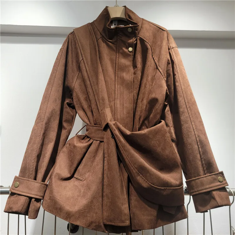 WTHT เสื้อโค้ทแฟชั่นผู้หญิง ดีไซน์กระเป๋าคาดเอว สีพื้น แนวทันสมัย คอตั้ง แขนยาว รุ่น 2025 ฤดูใบไม้ร่วง 1LS2363