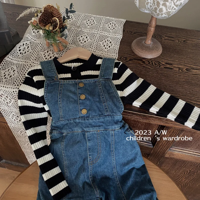 

Children's Clothing Autumn New Girls Striped Knitted Cardigan Fashionable Retro Denim Strap Pants Set