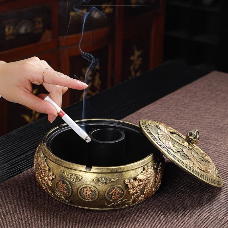 1pc Chinese Style Dragon and Phoenix Pattern Round Resin Shaped Ashtray Covered Ashtray Living Room Desktop Decorations