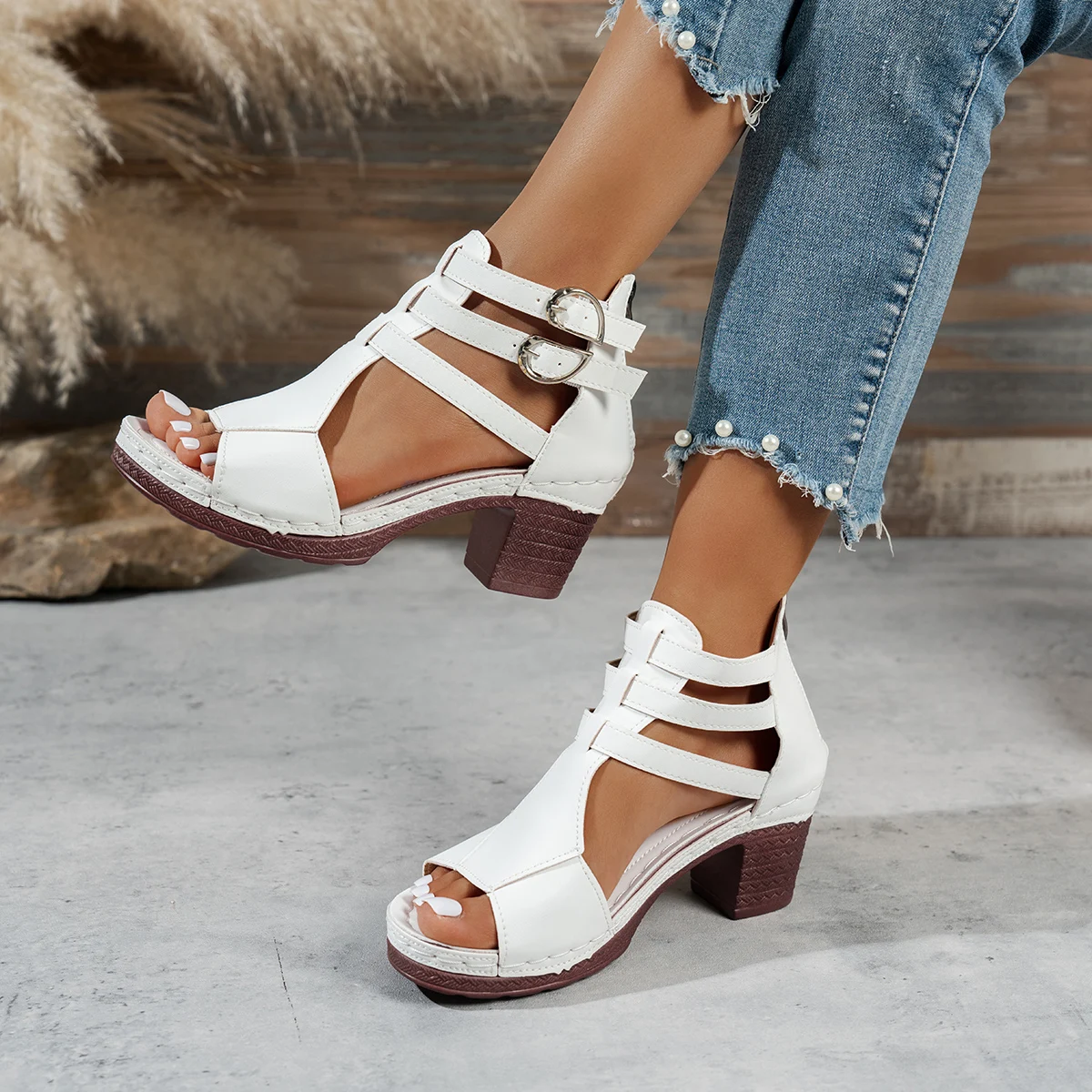 Schnalle Knöchelabsatz Sandalen für Frauen Sommer 2025, weiße Plattform, Gladiator-Schuhe, Frau, römischer Stil, High-Heel-Sandalen für Damen
