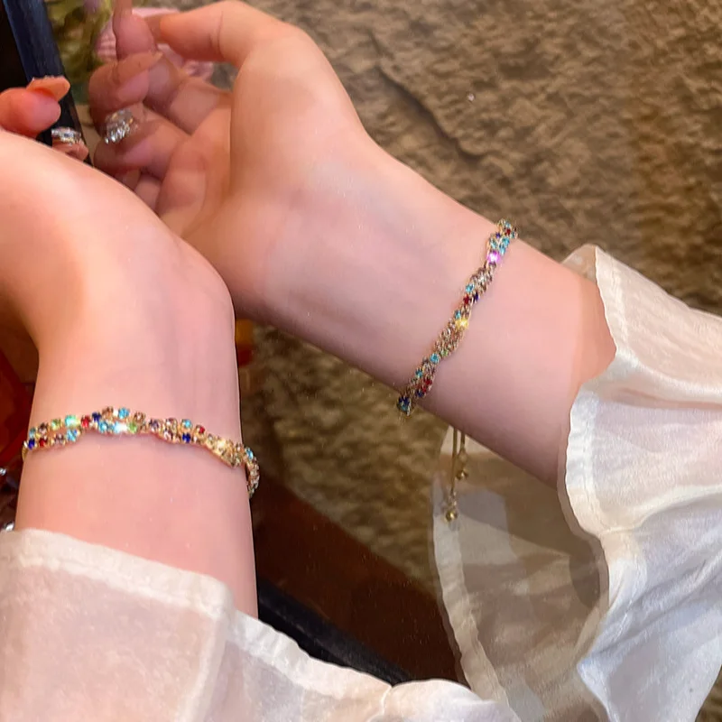 

Explosive Color Zircon Cross-twisted Bracelet Light Luxury Niche High-end Pull-out Bracelet Versatile Temperament Jewelry