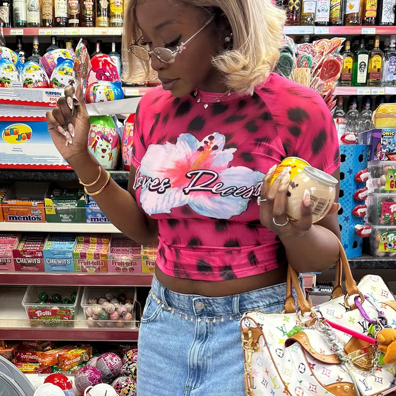 Femme Dopamine Hotsweet Maille Imprimé Hauts Chemises T-shirts Femmes Mince Date Rose Streetwear Anniversaire Festival Hauts D'été Ins Chic T-shirts