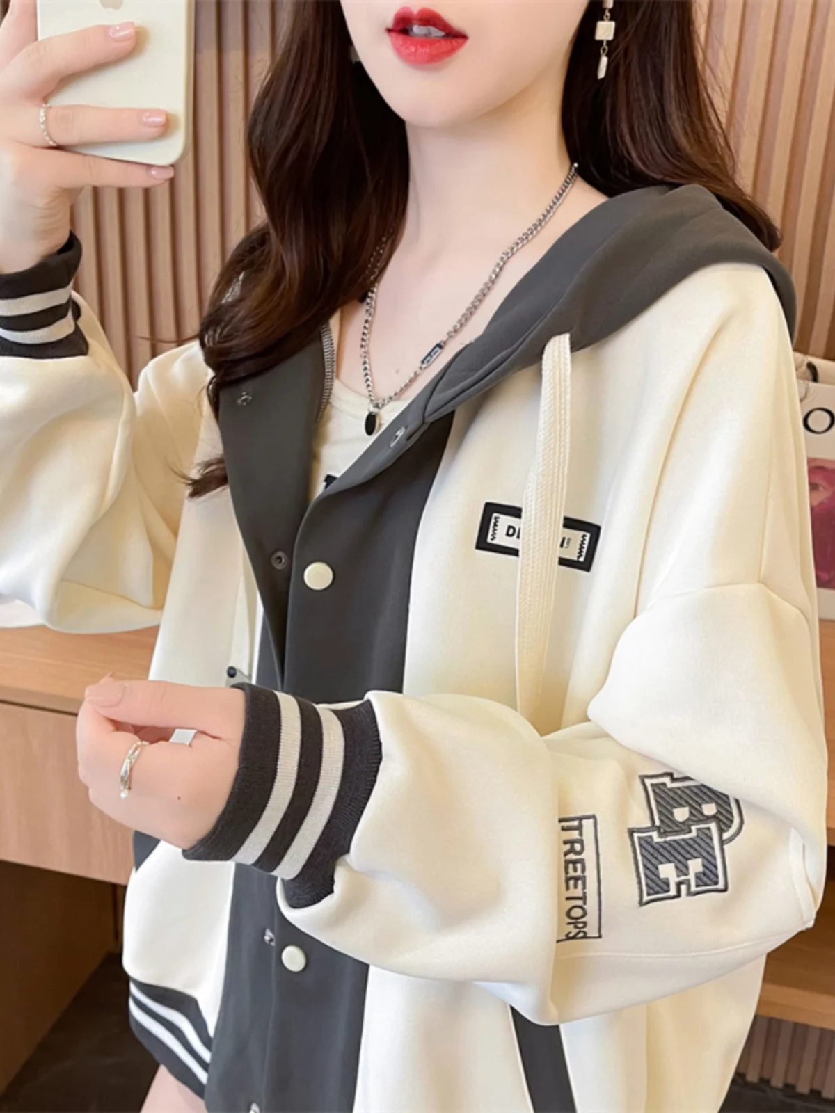 

Розовые бейсбольные куртки с белыми женскими весенне-летними воротником-стойкой, милые цветочные сетчатые куртки в стиле бохо, винтажные камуфляжные куртки на шнуровке, большие размеры