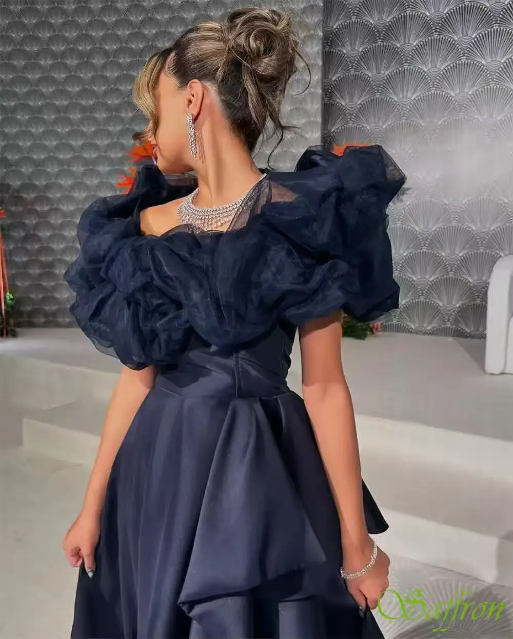 Marineblaues 2026-Abendkleid aus Satin, schulterfrei, A-Linie, Abendkleid, schlicht, elegant, arabische Abschlussball-Party-Kleider, individuell gestaltet