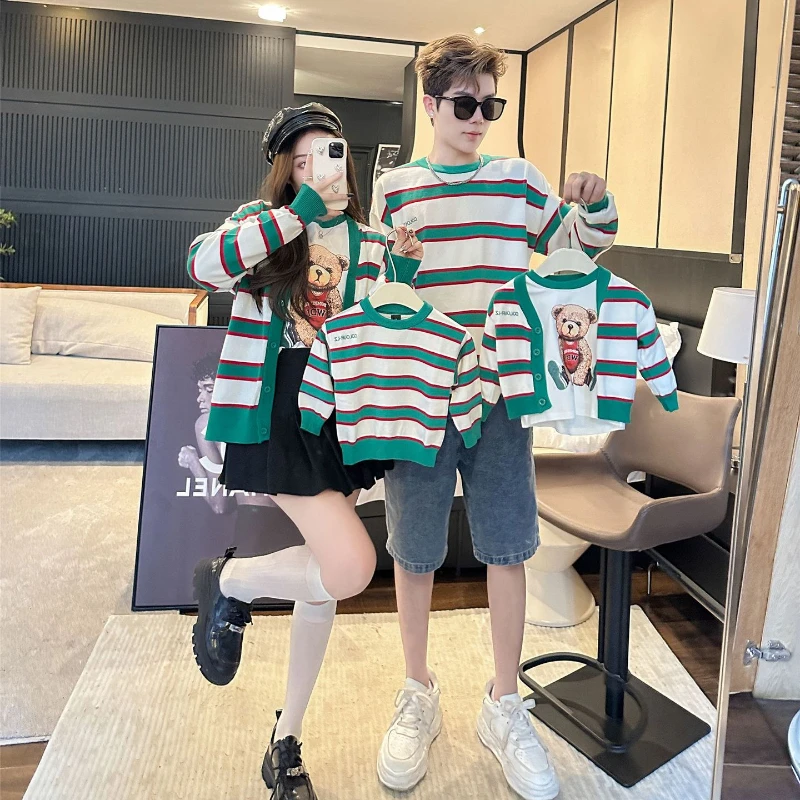 Family 2024 Winter Sweater Korean Mom Baby Knitwear Women Daughter Clothes Cardigan Fashion Infant Knit Romper Dad Son Matching