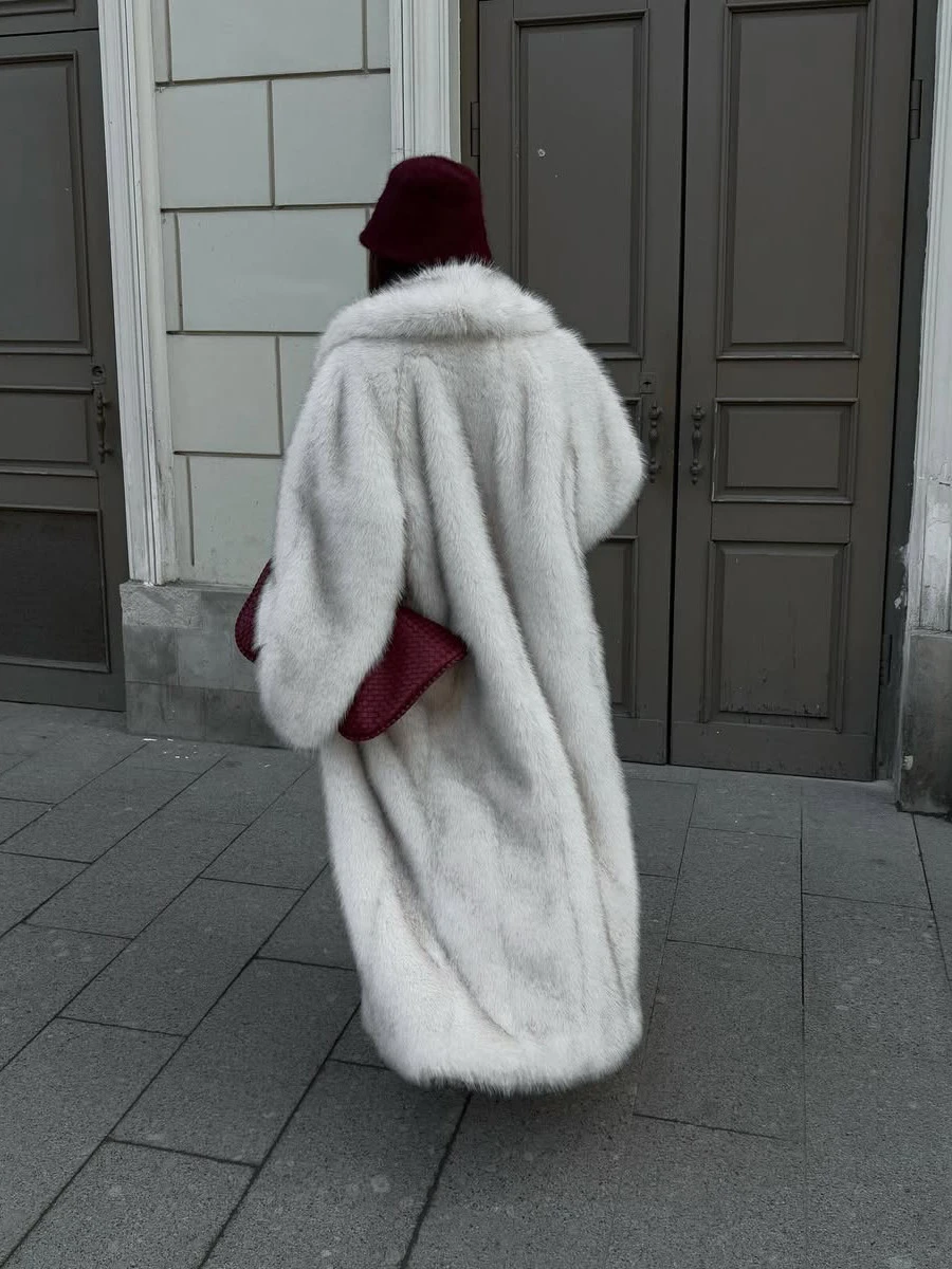 2026 New Women Faux Fur Maxi Coat Fluffy Shaggy Oversized Thick Warm Silver Gray Winter Outerwear Luxury Streetwear