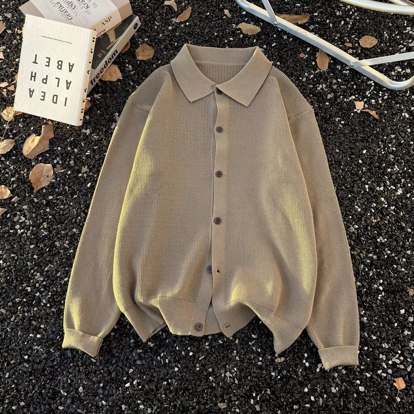M01 khaki