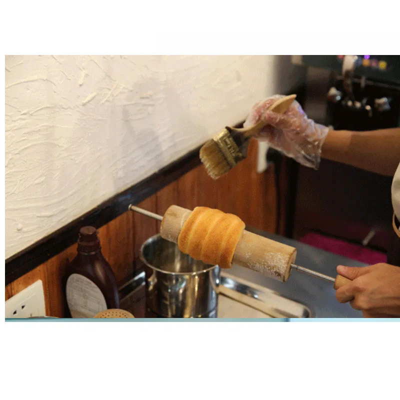 

220/110v Electric Heating Hungarian Chimney Cake Maker Chimney Cake Rolls Grill Oven Machine Chimney Bread Roll Baking Machine