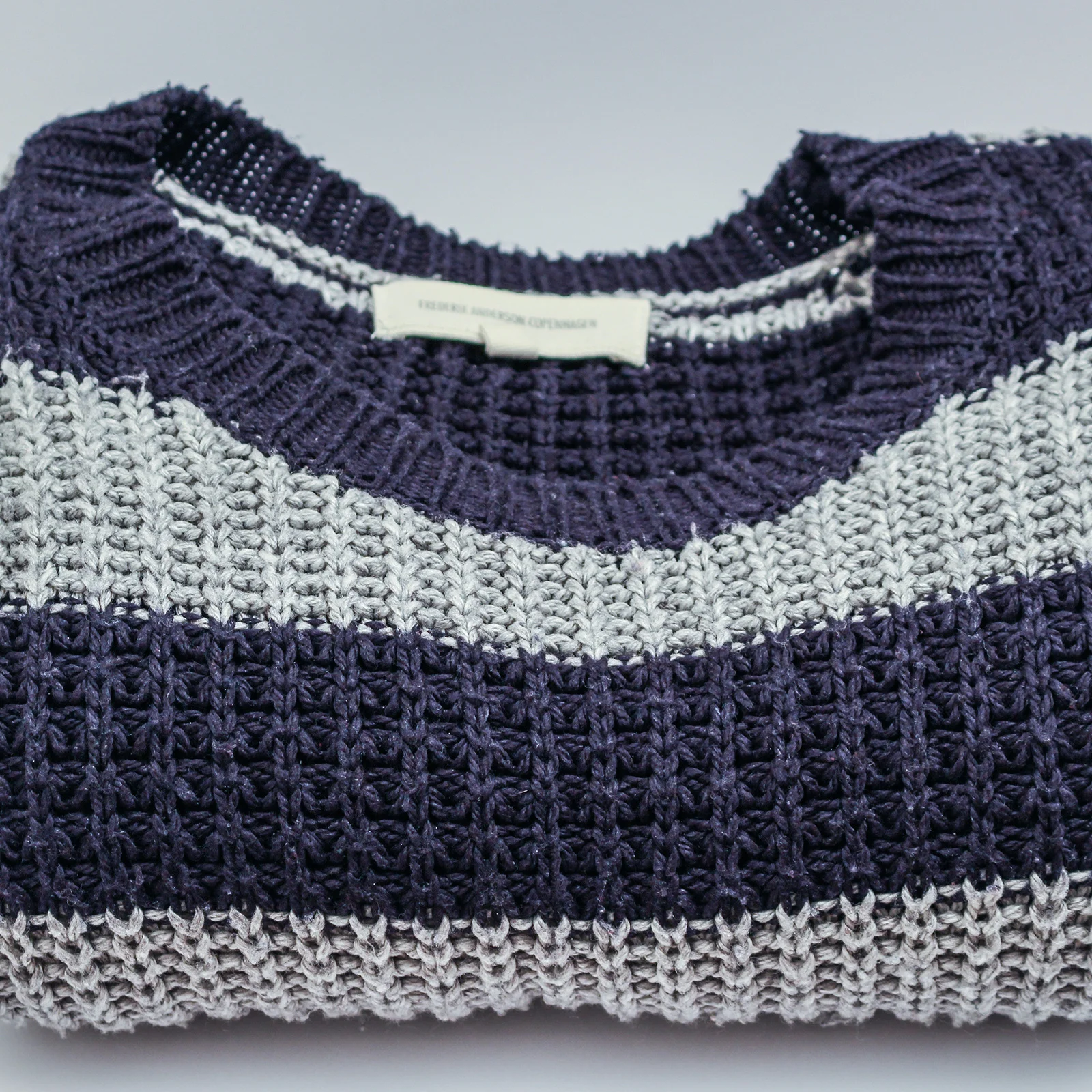 

1 Roll Blank Clothing Fabric Labels Washable Reusable Iron-On Size Tags For T-Shirts Coats Apparel Sorting Labeling System