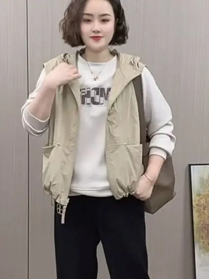 

plus Size Women's Hooded Vest Spring Summer New Loose Outerwear Sun Protection Casual Mom's Clothes Faionable Versatile