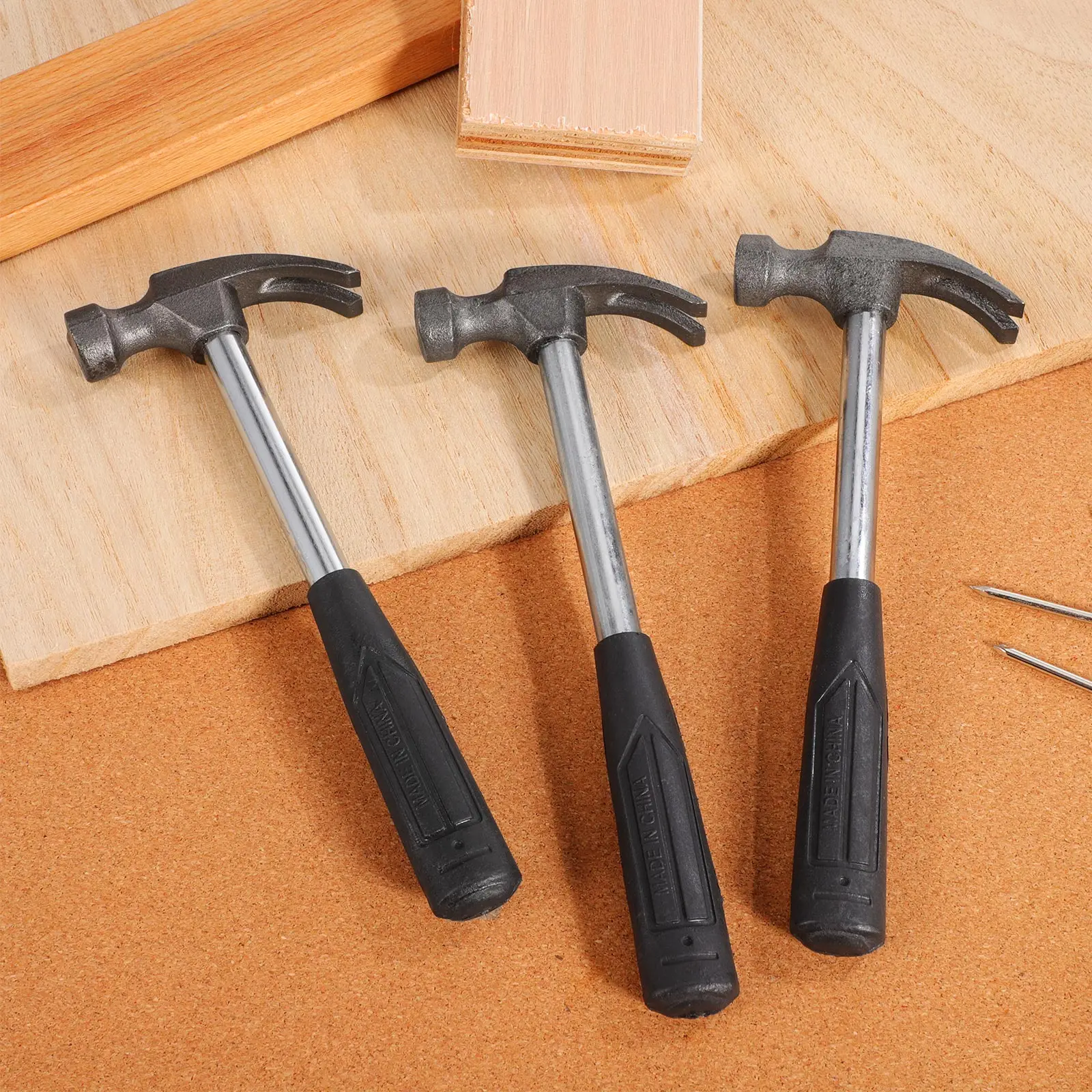 

Claw Hammer Small Hammers Lightweight Portable Woodwork Tool Mini Hobby Crafting Professional Carpenters DIY Iron