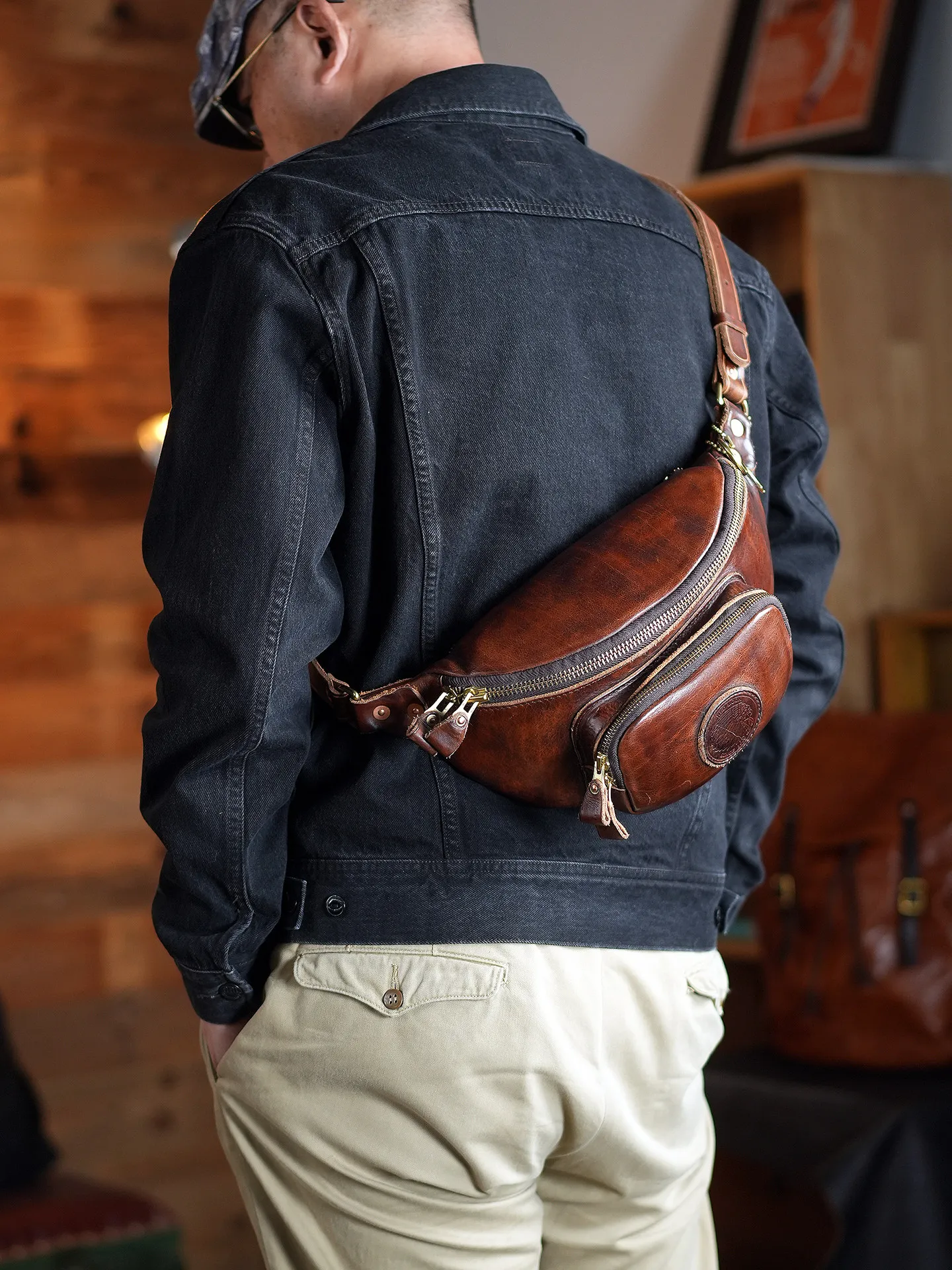fashion sports high quality first layer cowhide men's small chest bag casual vintage genuine leather motorcycle crossbody bag