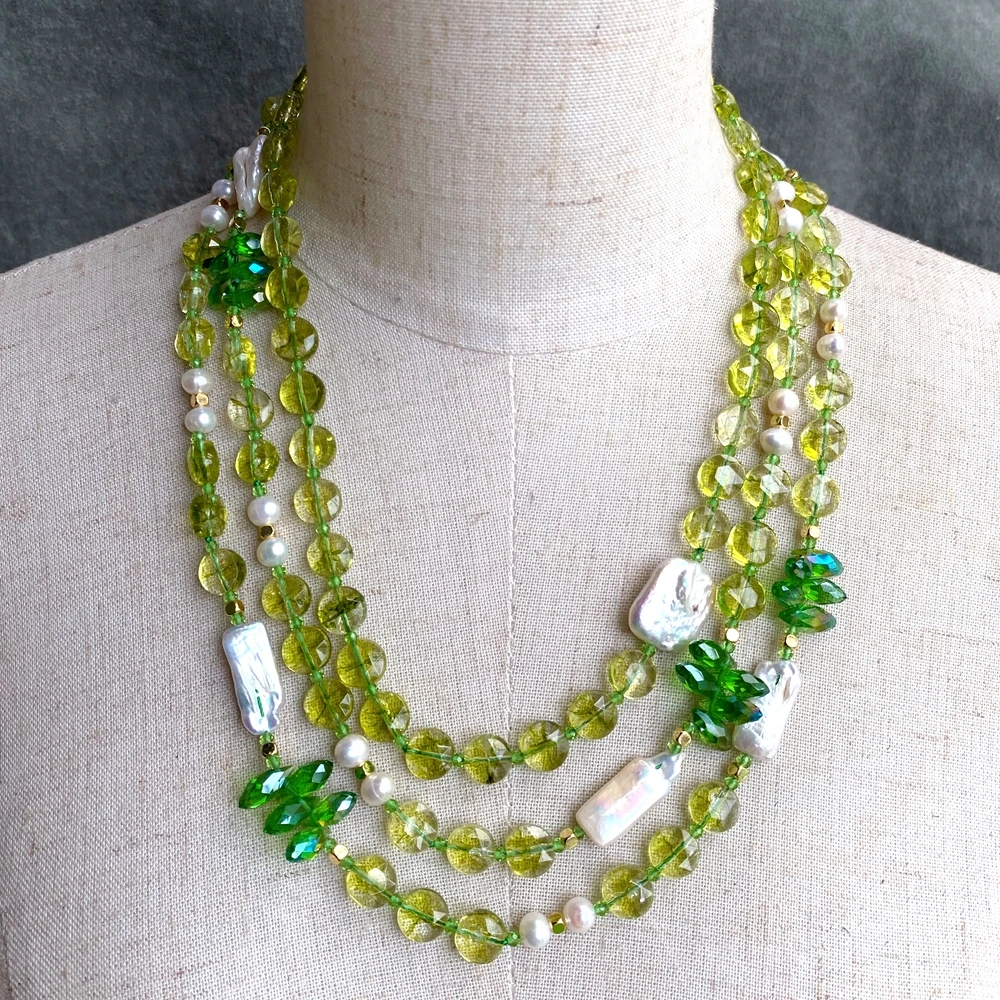 

yygem 3 Layers10mm faceted coin Green Crystal White Biwa Pearl Collar Choker Statement Necklace Designer Jewelry
