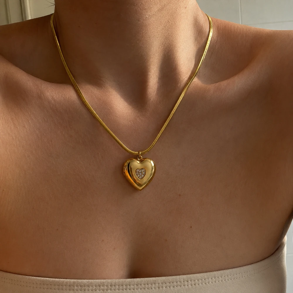 Heart Locket Necklace Photo - Kadınlar ve Kızlar için Romantik Aşk