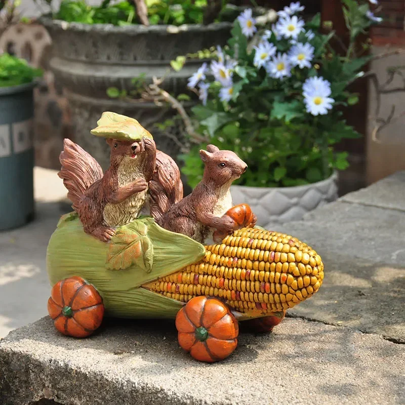 

Garden Animal Decoration Halloween Fun Ornament Squirrels Open Corn Cart figurine Garden Courtyard Terrace Scene Ornaments Gifts