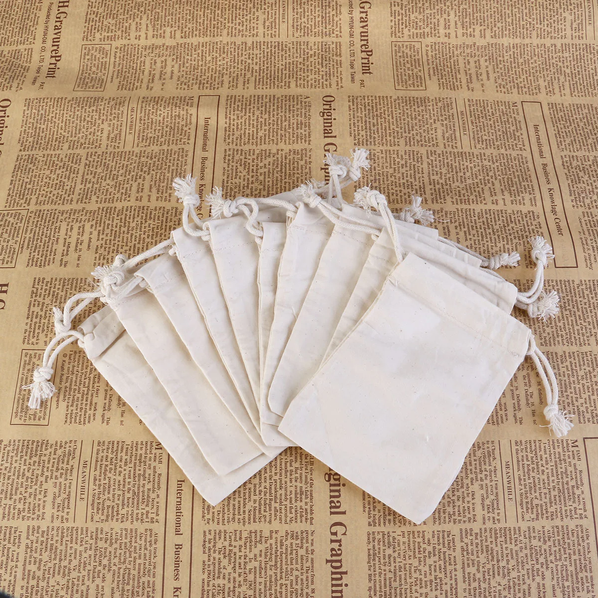 

10pcs Gift Bags Beige Cotton Drawstring Bags for Wedding Party Jewelry Trinkets Storage Organza Pouches Wall Hanging Decor