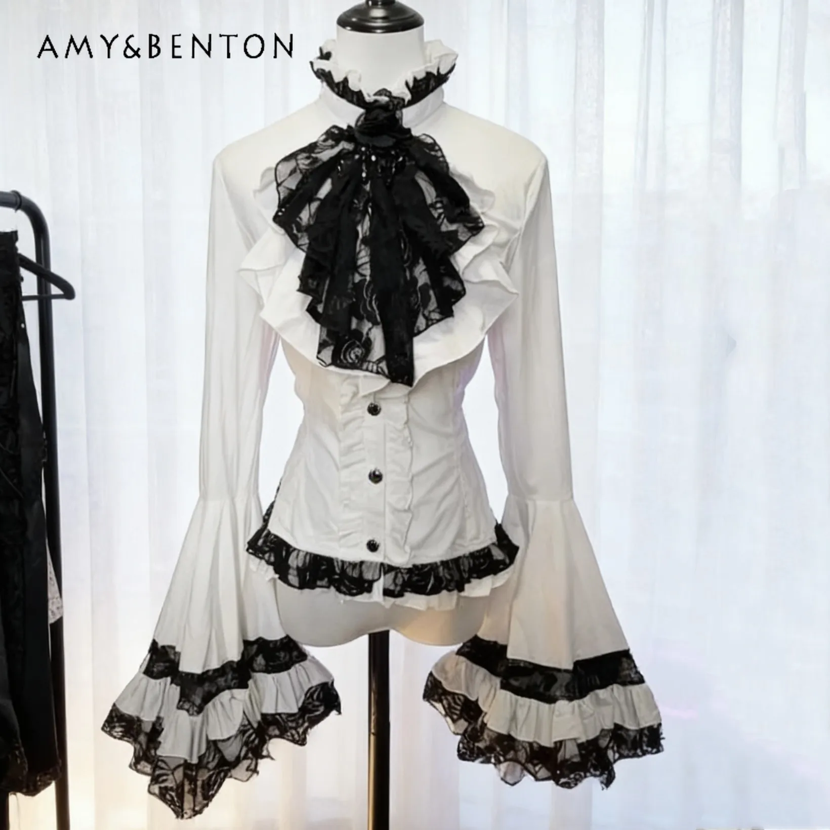 

Женская черная готическая блузка большого размера с рукавами-колокол, винтажный дворцовый стиль, с объемными цветами, приталенная, для субкультур