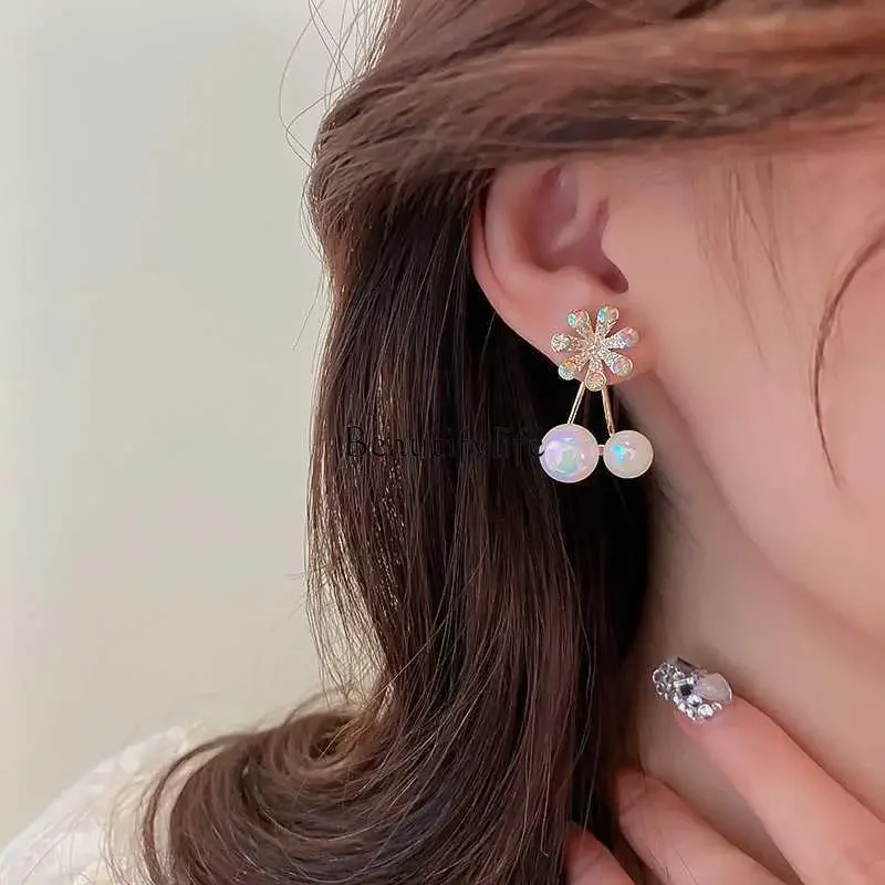 Electroplated Pearl Diamond Flower Earrings, High-End Fashion, All-Match, Luxury, Light