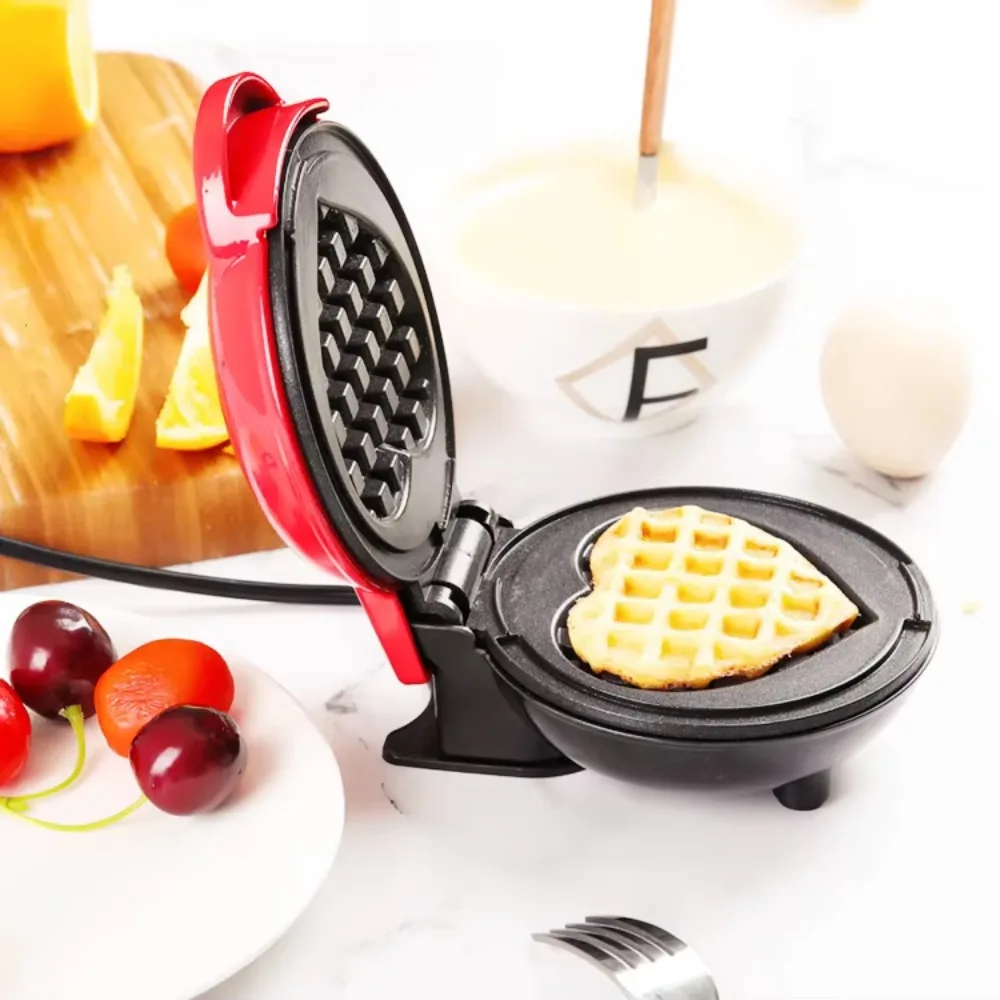 Mini máquina eléctrica para hacer gofres con enchufe europeo de 220V, horno para pastel de huevo y burbujas, máquina para hacer gofres en forma de corazón para desayuno, aparato de cocina