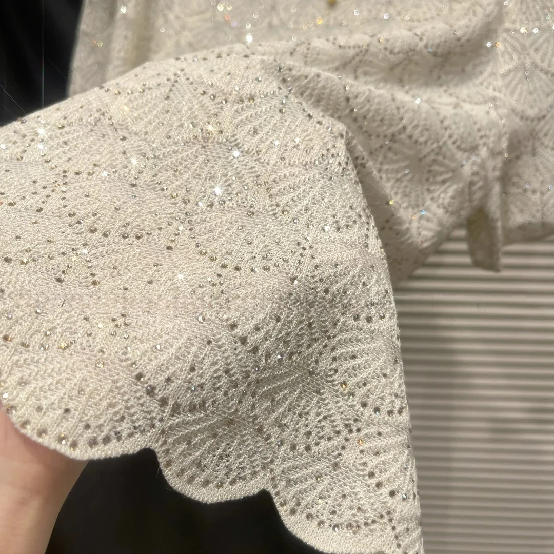 

2025 New Summer Crystal Me Versatile Slim ort Sve Knitted T-irt Sweet Korean Sle Age Reduction Super Beautiful Top