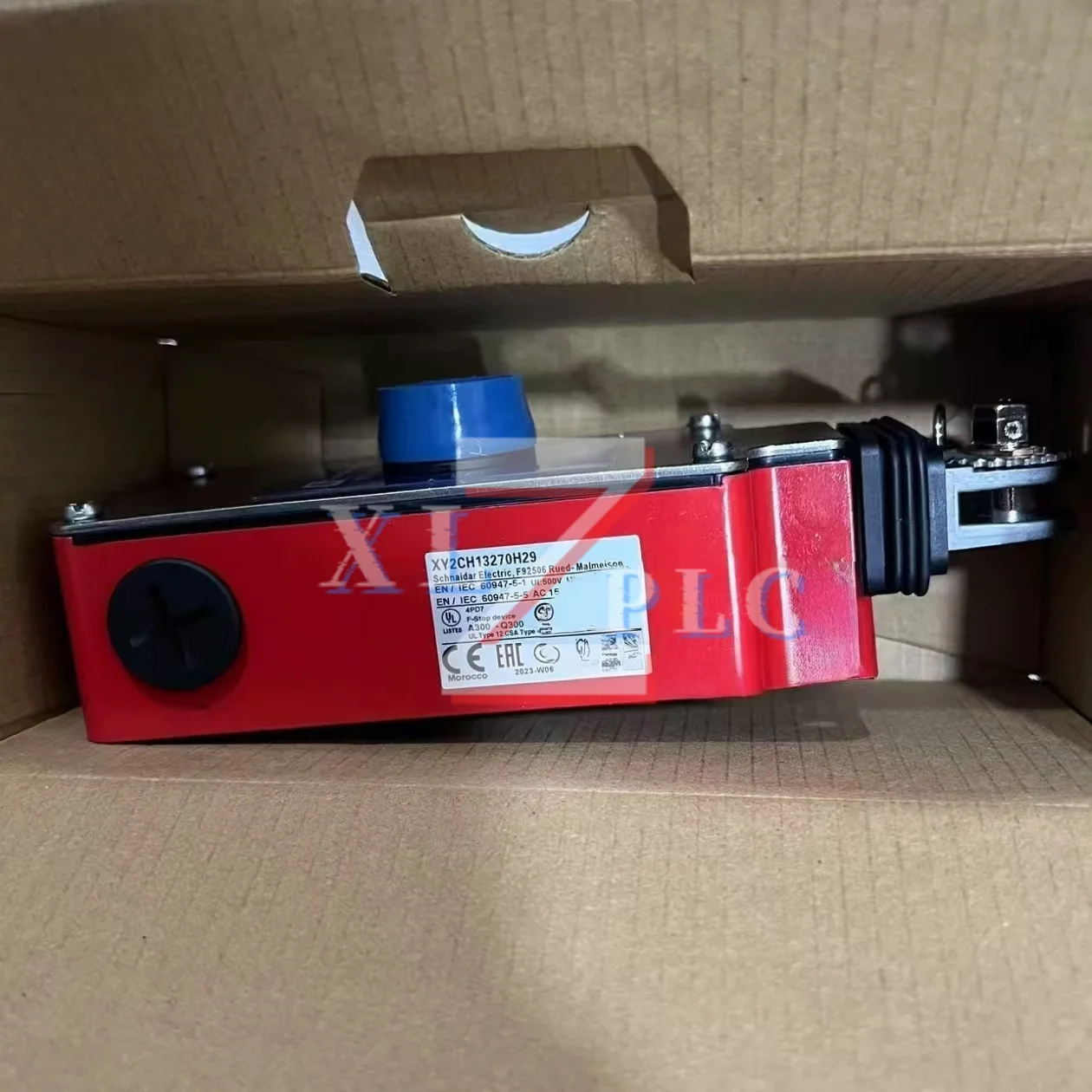 new in stock   XY2CH13270H29  Emergency stop cable switch