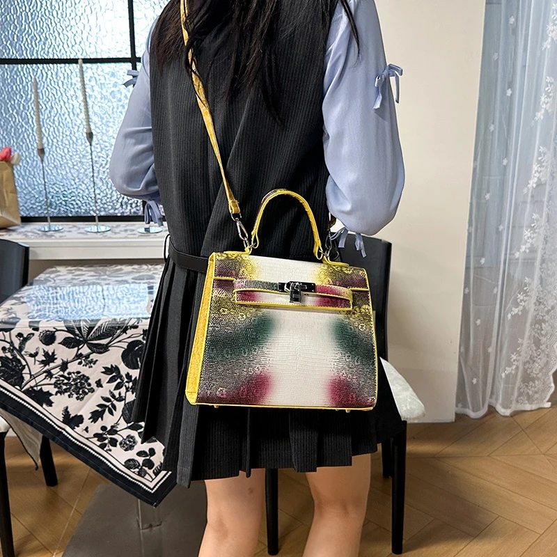 

Женская сумка через плечо из тонкой кожи с модным дизайном и элитным пригородном стилем