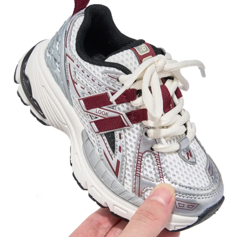 

Детская обувь для папы, осень 2023, новая спортивная обувь для бега для мальчиков, сетчатая обувь, модная повседневная обувь на мягкой подошве для девочек, размер 26-37