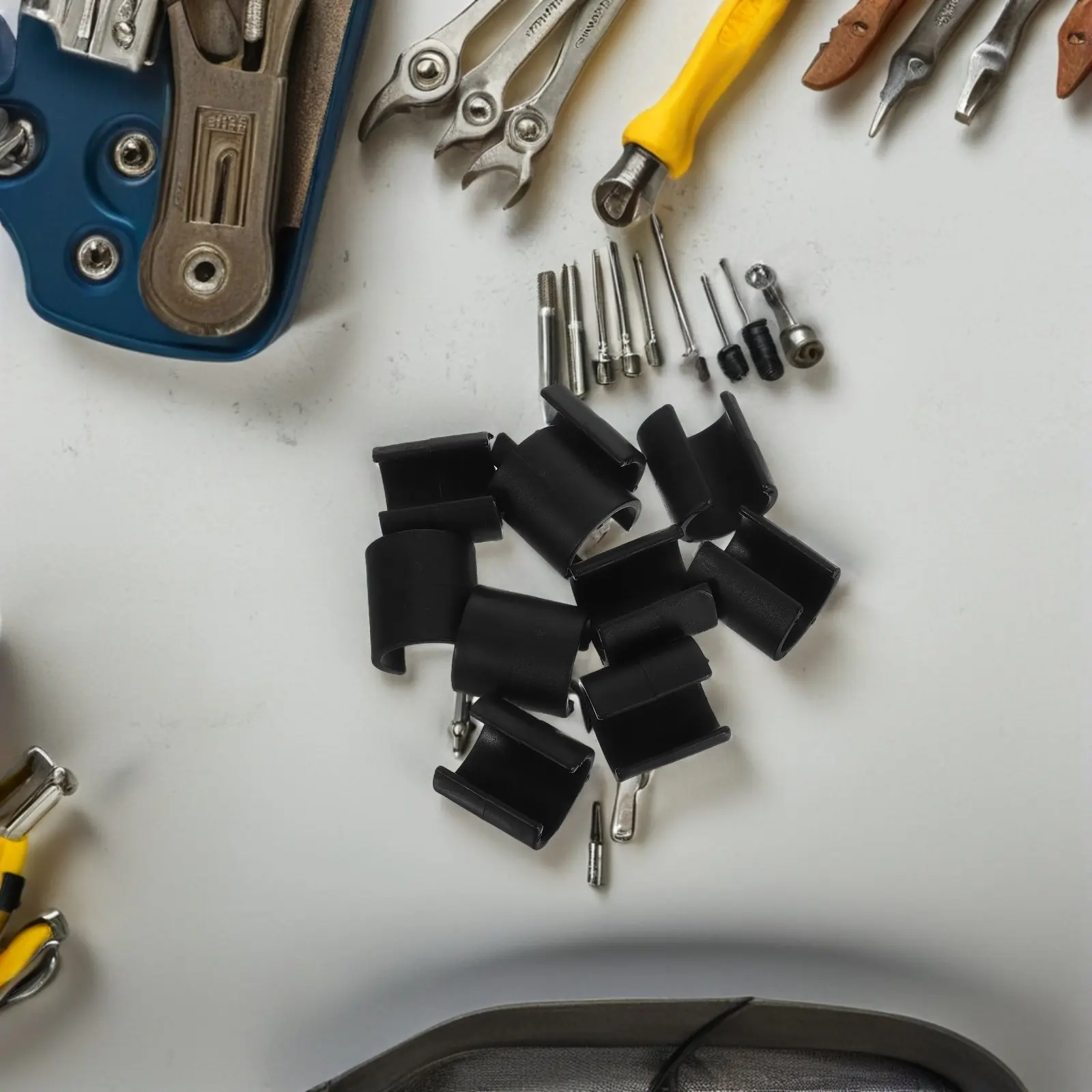 

15 шт. Зажимы для угловых флагов футбольного поля, надежные крепления для тренировочных стоек, клипсы для использования в помещении и на улице, для тренировок по футболу, для сада