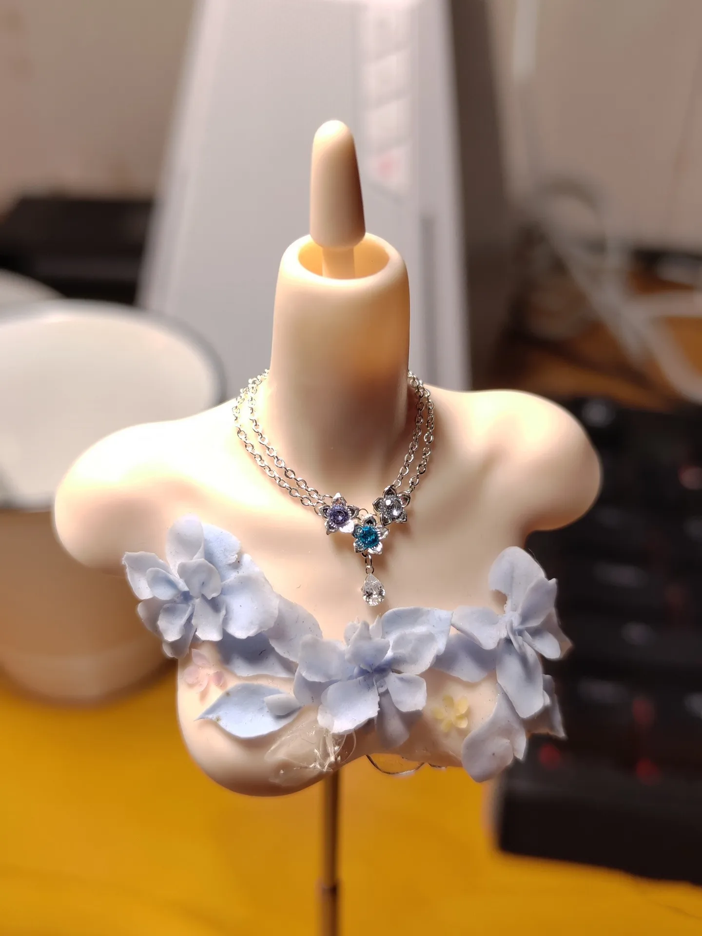 1/6 scale doll accessories double floral necklace, white water drop pendant diamond blue necklace free shipping