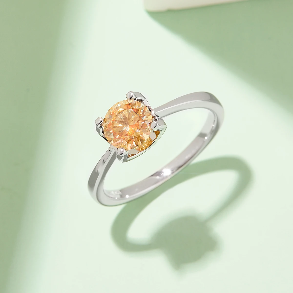 خاتم نسائي كلاسيكي Bull Head S925 مطلي بالفضة والبلاتين مويسانيتي 1 قيراط درجة D