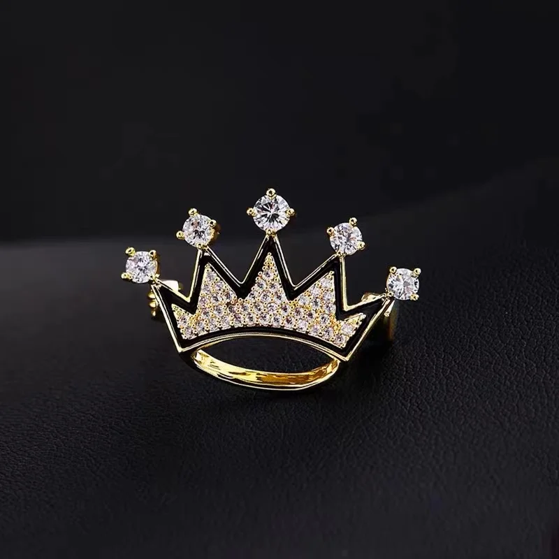 Exquisite Small Crown Brooch White Crystal Luxury Corsage Collar Pin for Men Women High-end Suit Sweater Accessories Badge