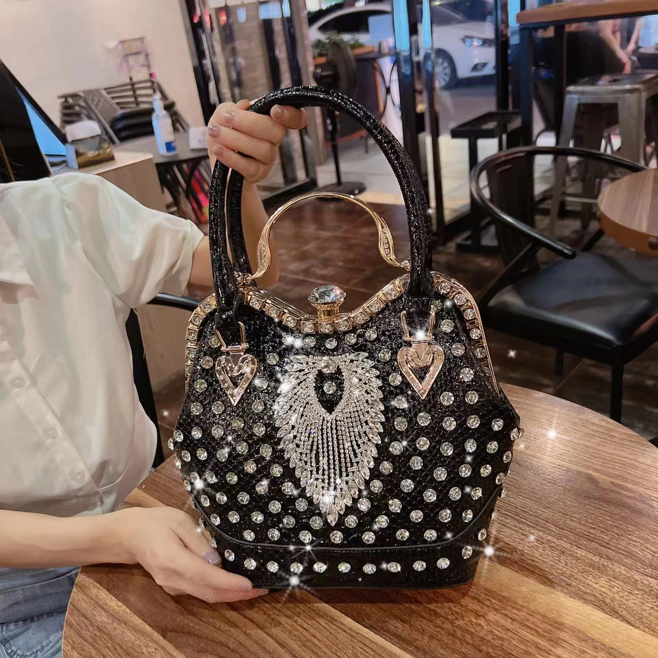 Cross-body bucket bag female 2022 new fashion high sense fashion diamond inlaid female bag high-grade handbag single shoulder ba