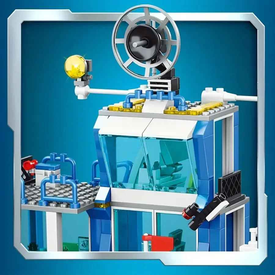 New 826pcs The blue police building, City Police, a city scene with two police cars and accessories Boy and girl birthday gifts