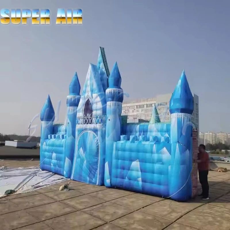 おとぎ話の世界をテーマにした青い巨大なインフレータブルプリンセスキャッスル（背景装飾用）