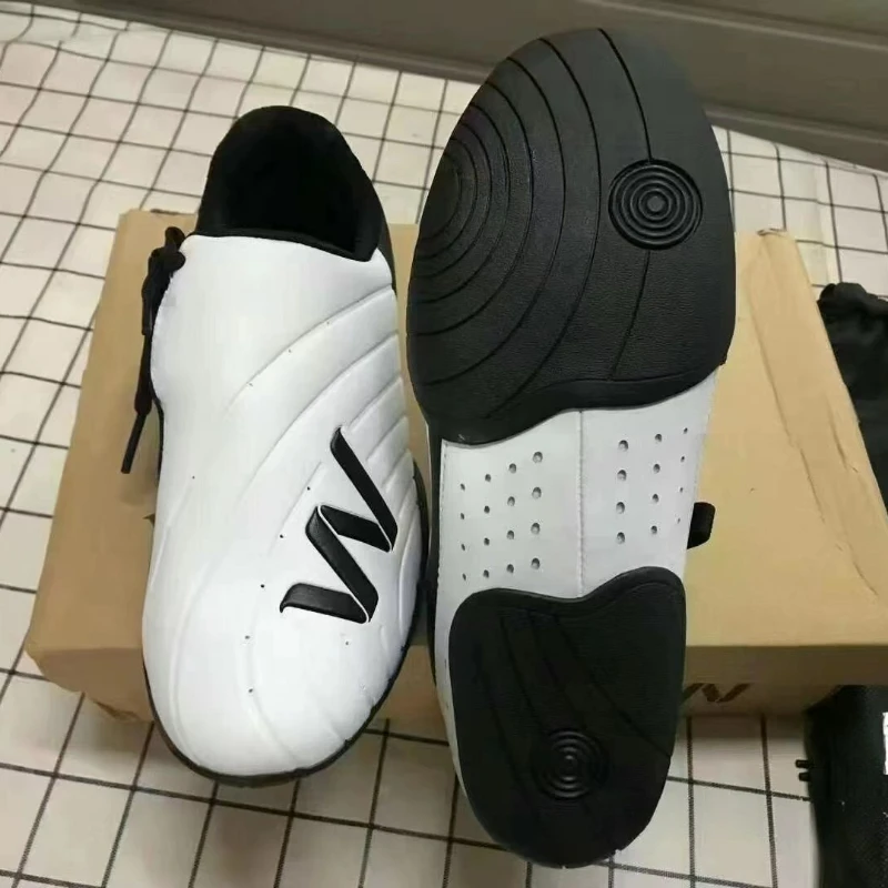 

Профессиональная мужская обувь для тхэквондо, удобные кроссовки для боевых искусств, Нескользящая обувь для тай-чи, мужская обувь для тренировок по боевым искусствам