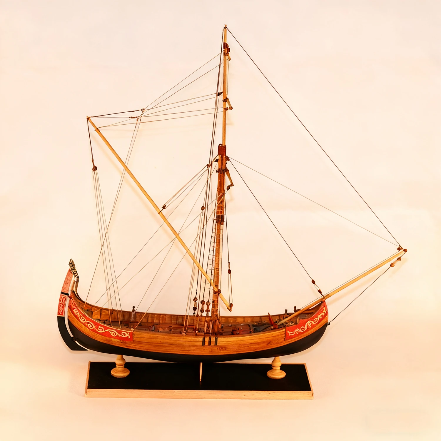 

1/48 Мармара Торговая модель парусной лодки в сборе 43,2 см Деревянная конструкция Парусник ручной работы Статическая модель Комплект корабля Игрушка