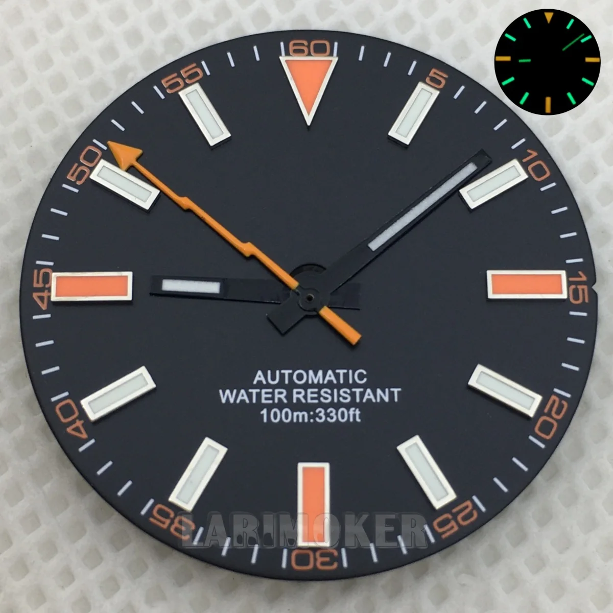 29mm 블랙 화이트 블루 다이얼에 녹색 야광이 적용되었으며, NH35, NH36, ETA2824, PT5000, DG2813, 미요타 8205 무브먼트가 장착되어 있습니다.