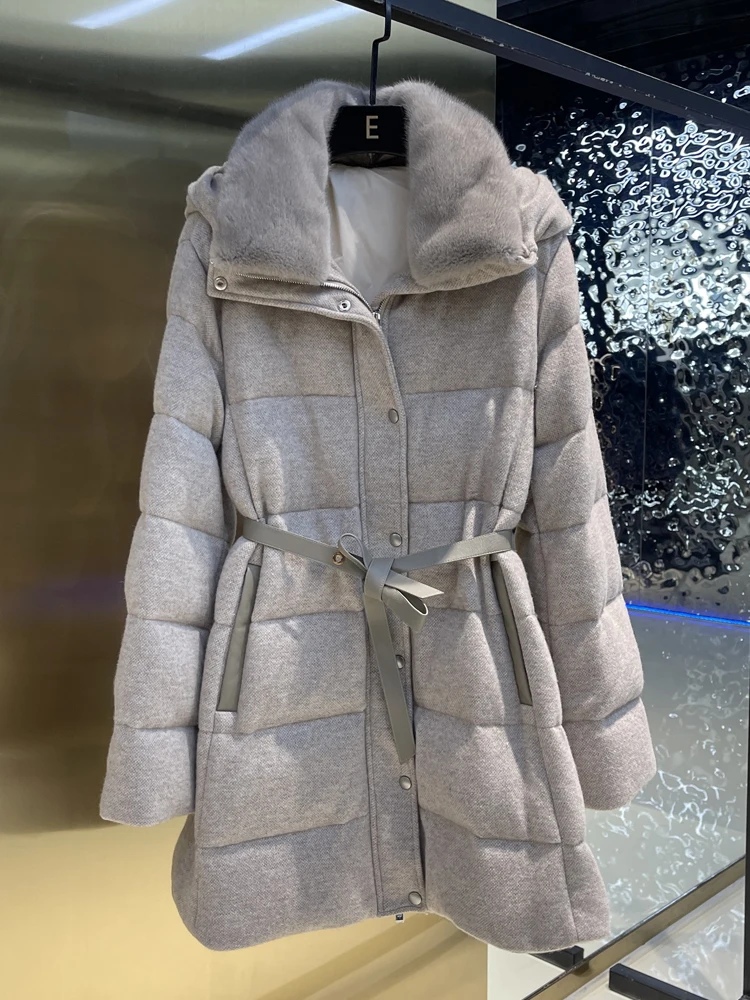 

2025 New Arrival High-End Women's down Jacket with Mink Collar And Goose down Stylish Outerwear Warm And Fashionable Coat