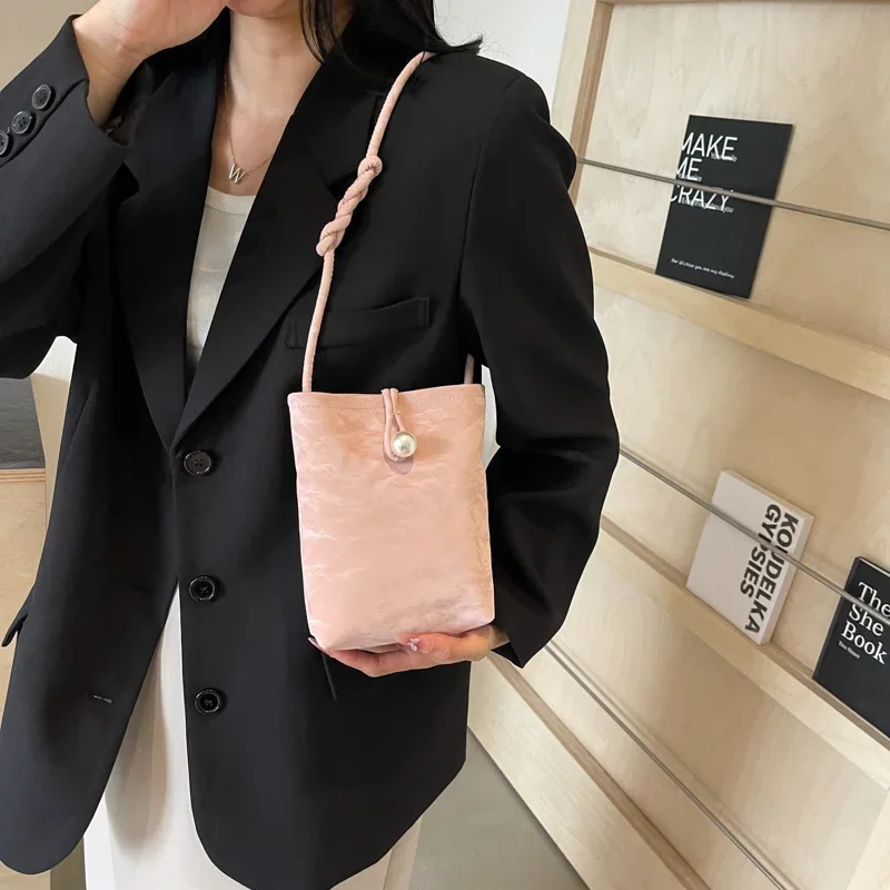 2024 new new Chinese style mobile phone small bag women small fresh niche shoulder messenger bag change key bag