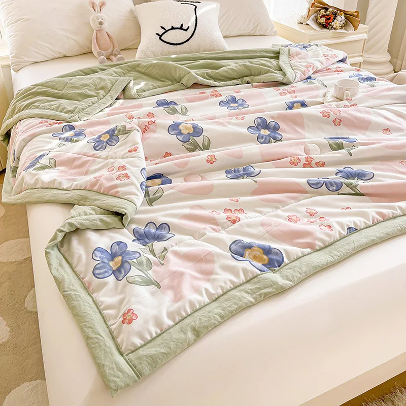 7A Antibacterial Printed Soybean Summer Quilts Cartoon Air Conditioning Quilt for Dorm Home Skin-Friendly Cozy Cooling Blanket