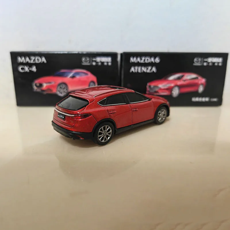 1:64 Scale Mazda CX-4 2020 Alloy Car Model