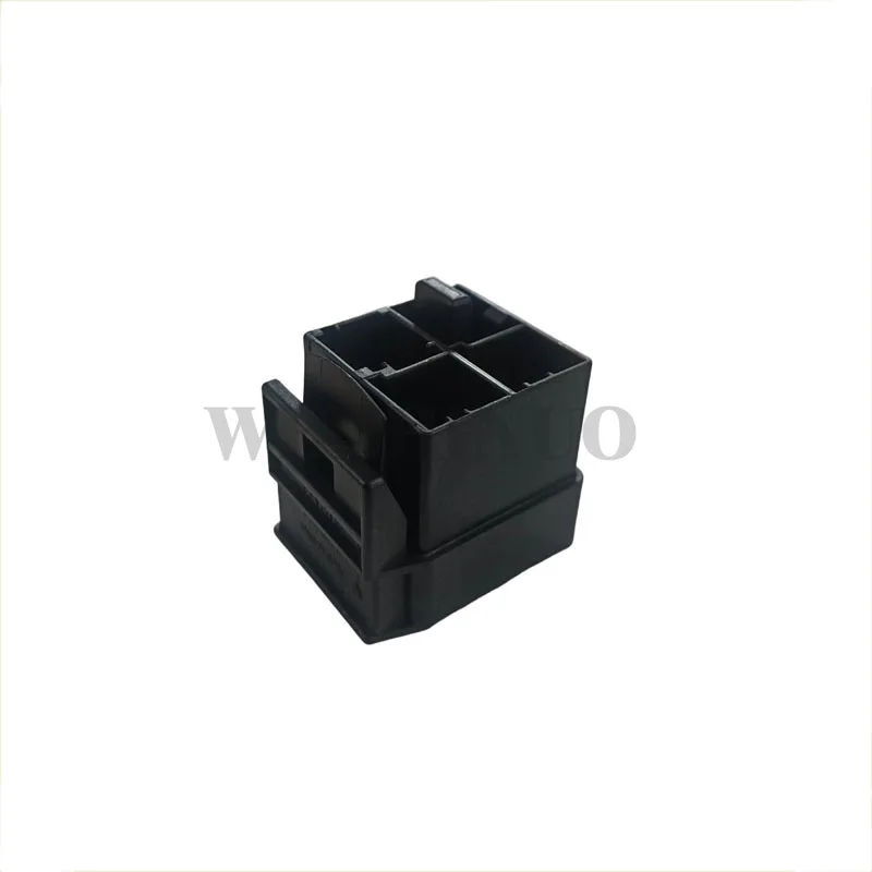 0-1452021-1 2S86T-14A541-AB  Audio Socket Tweeter Plug Auto Automotive Instrument Station Connector 511420600