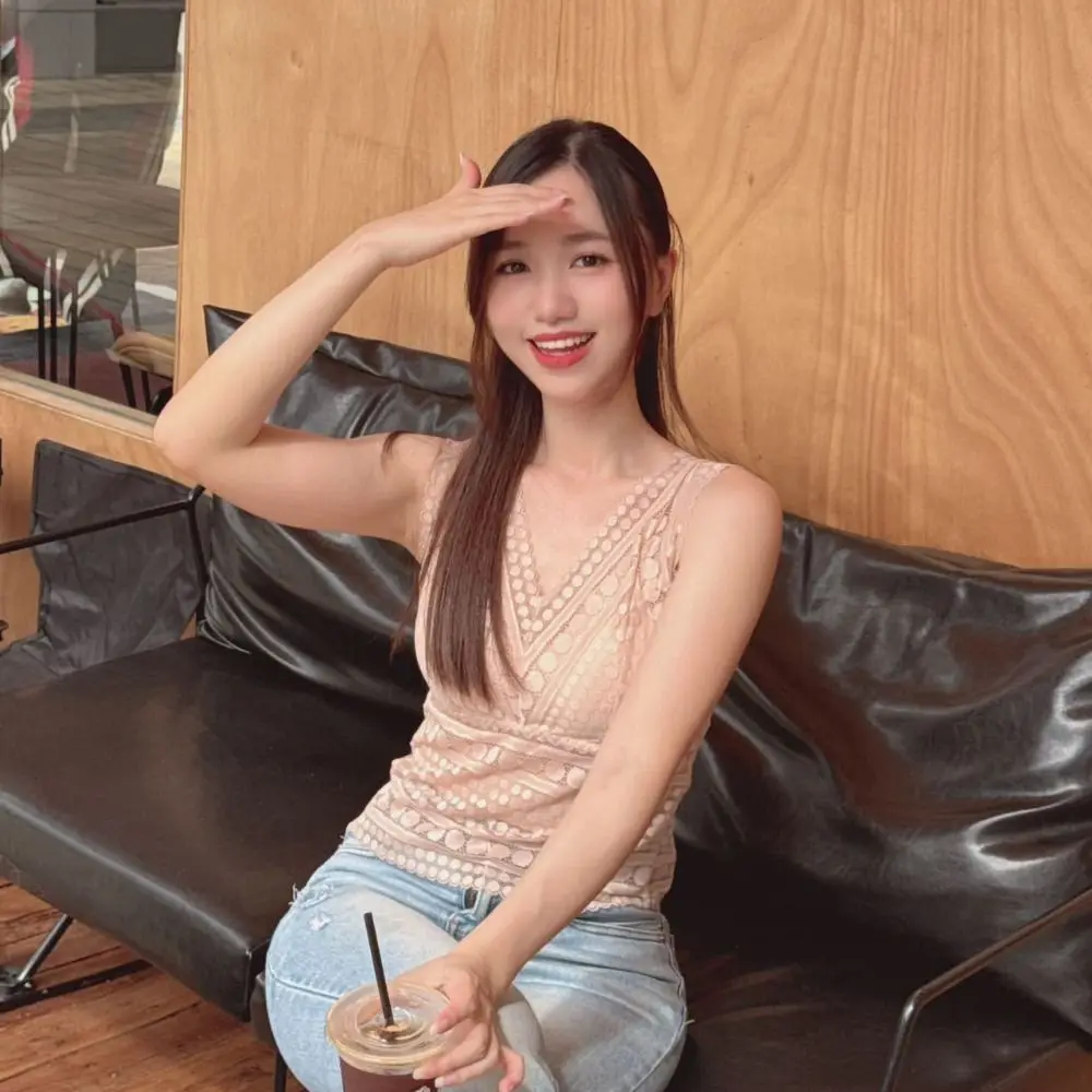 Mode Mesh Transparente Spitze Leibchen mit Pads Tiefe V Süße Spitze Crop Tops Ärmelloses Unterhemd Hosenträger Weste Frühling Sommer