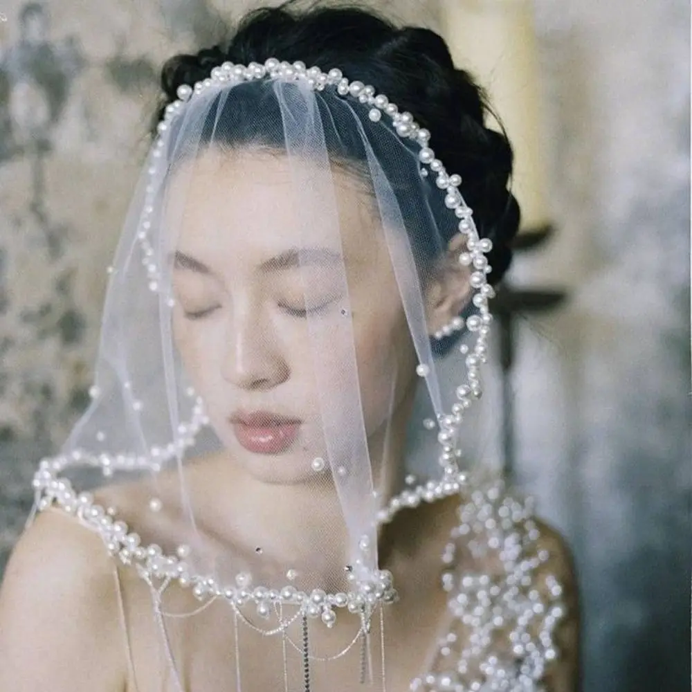 

Elegant Pearls Beads Brides Veil Short Tassels Wedding Veils Tulle White Bride Head Gauze Headpieces