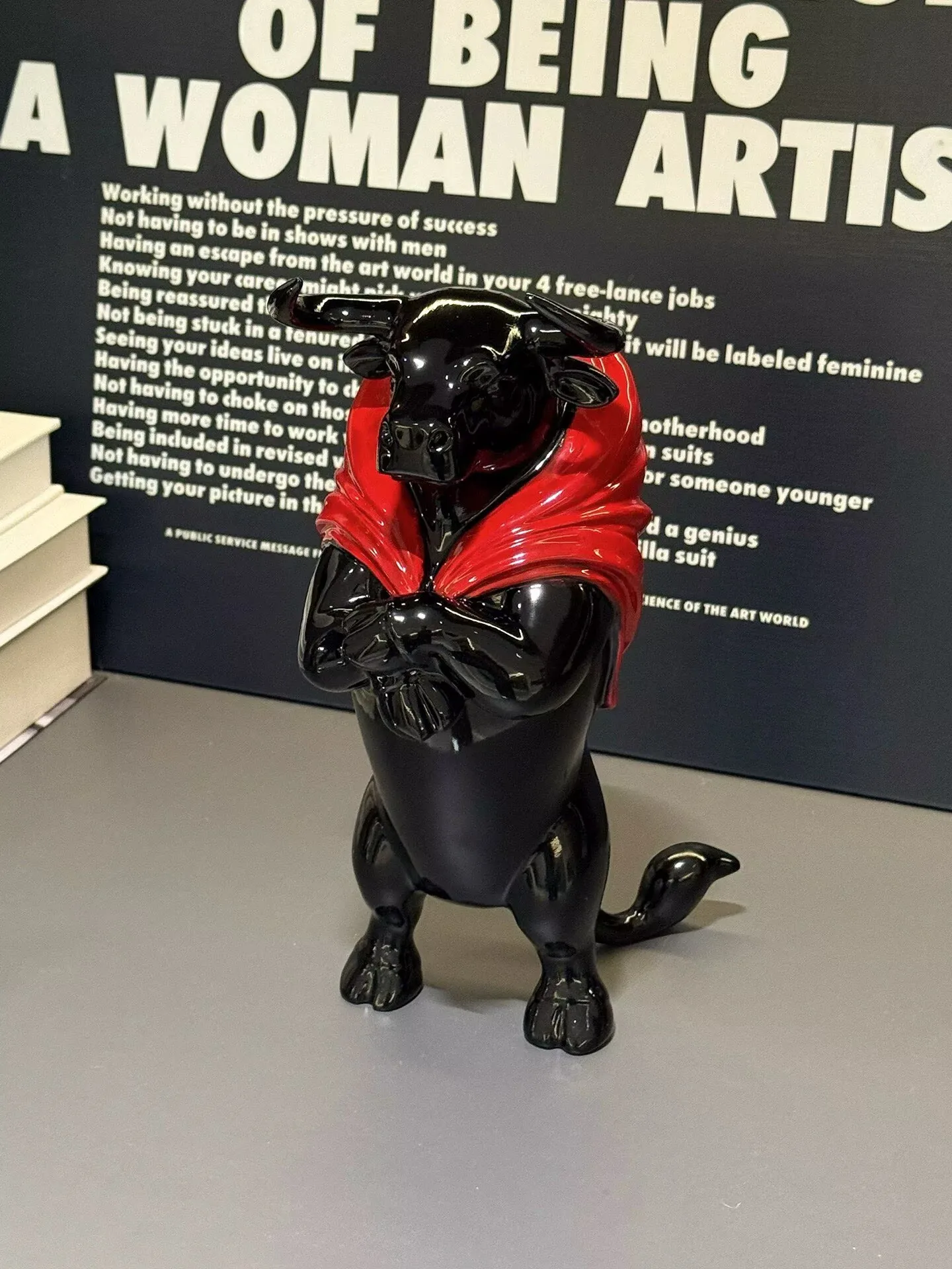 Room Decor Creative Animal Statues Sculpture Trendy Play Dark Style Mighty Bull Ornament Modern  Living Room Home Decor
