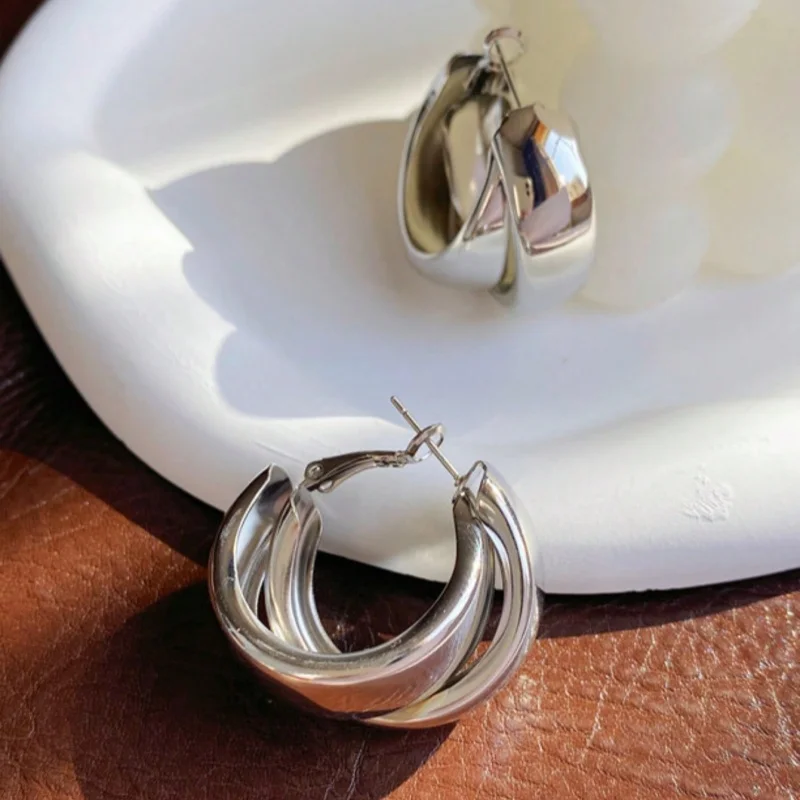 Creative Exaggerated C- shaped Studs Geometric Large Ear Clips Female Metallic Mirror Temperament Simple Earrings 1 Pair